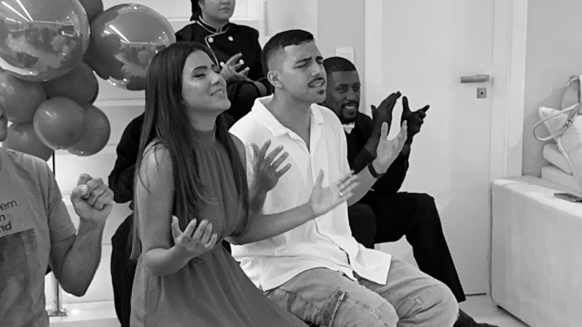 Jaque Sobrinho agradece e celebra 10 anos de história com culto especial — Non Stop.