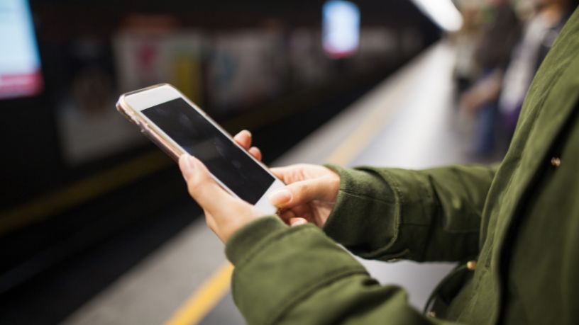 Plataforma nacional contra roubo de celulares ganha força em 2026: o que muda para quem usa smartphone no Brasil
